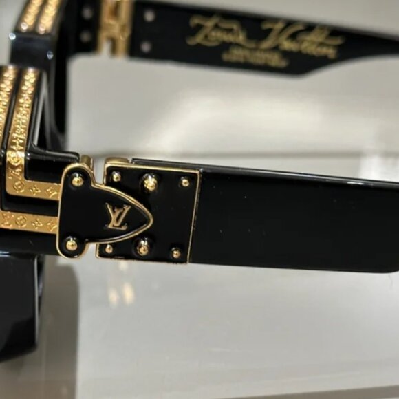 Authentic Louis Vuitton Drive Sunglasses✨